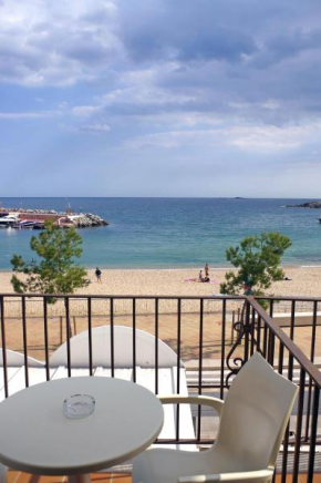 Гостиница Hotel Llafranch  Льафранс